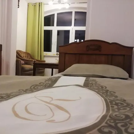 Dworek Gospodarstwo agroturystyczne *